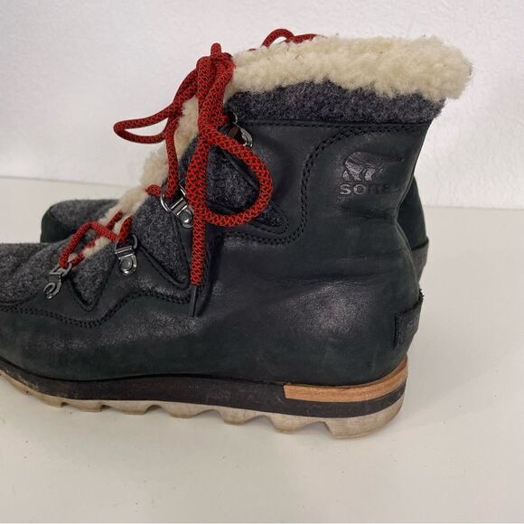 Sorel Black with Grey Wool Red Lace Up Winter Boots - Picture 5 of 8